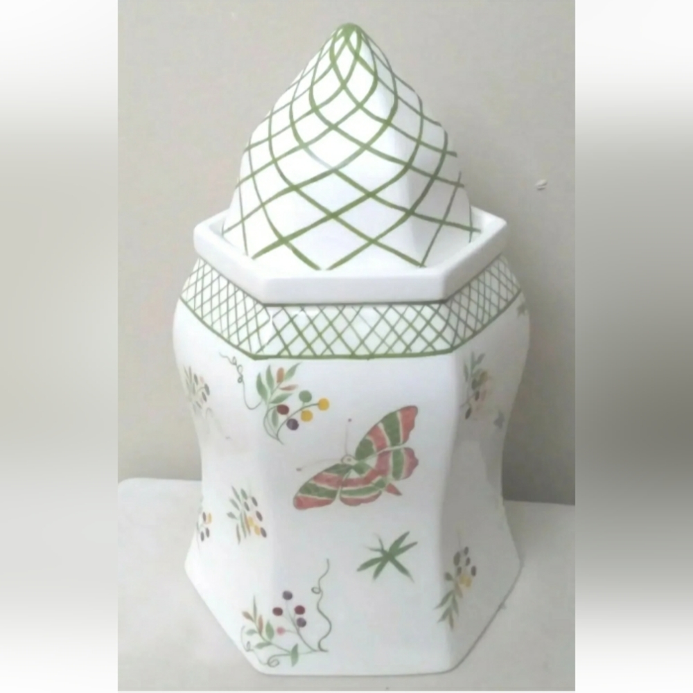 VINRAGE ISABELLE DE BORCHGRAVE CANISTER FOR MARSHALL FIELD MEDIUM
